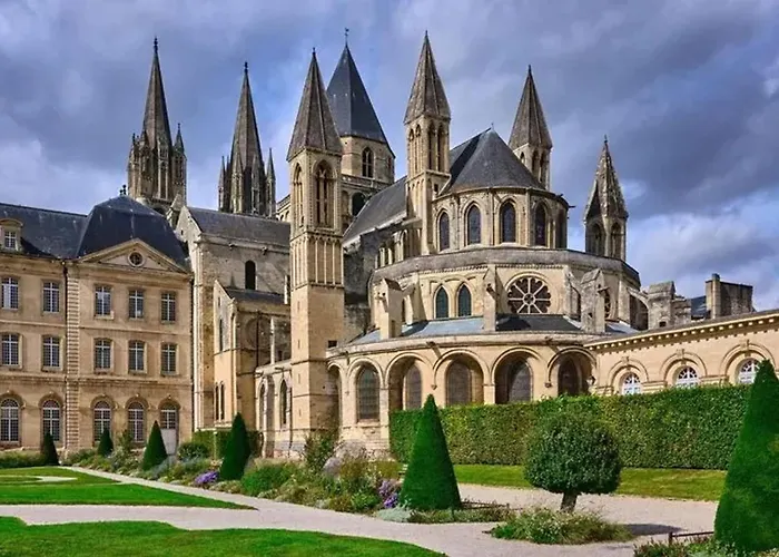 Cosy A Avec Terrasse Et Jardin Caen