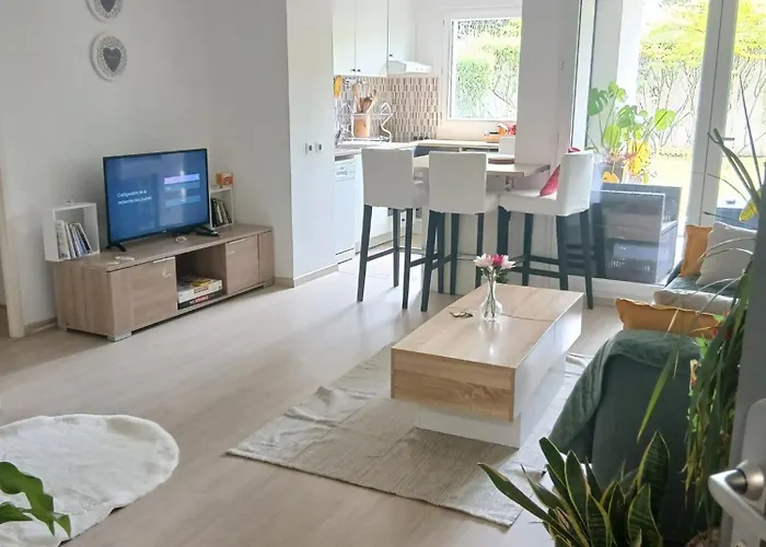 Cosy A Avec Terrasse Et Jardin Lägenhet *