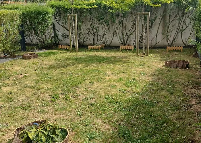 Cosy A Avec Terrasse Et Jardin Lägenhet